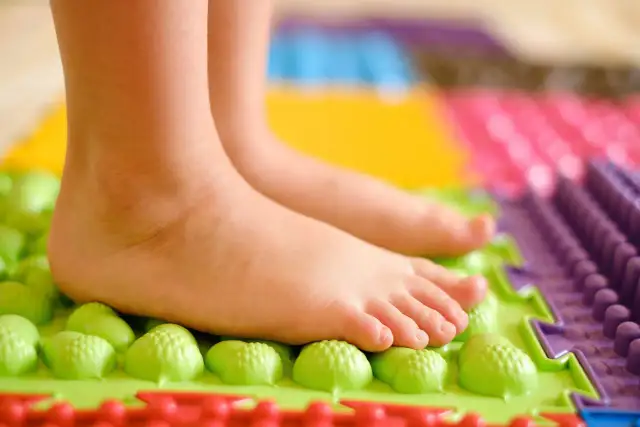 Płaskostopie u dziecka: 5 sygnałów, że czas na wizytę u lekarza