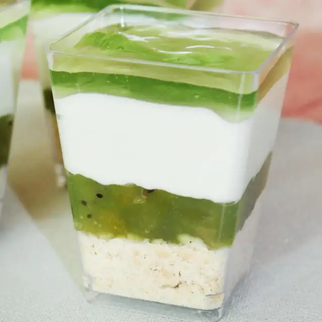 Galaretka: 20+ pomysłów na desery i dania wytrawne, które zaskoczą!