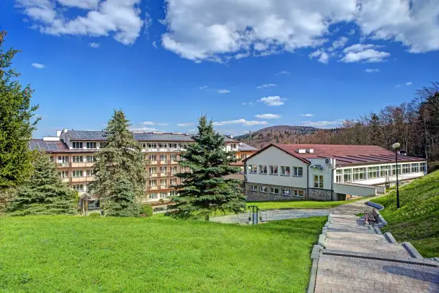 Sanatorium Górnik Iwonicz-Zdrój: Leczenie, Ceny, Opinie i Rezerwacja