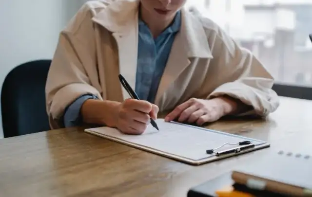 Jak wypełnić wniosek o urlop wychowawczy i uniknąć błędów