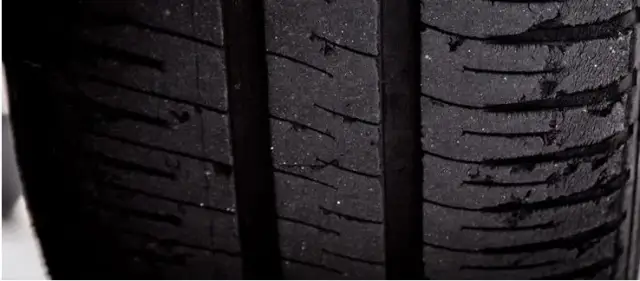 Kiedy zakładać opony zimowe, aby uniknąć niebezpieczeństw na drodze