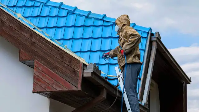Ile za położenie dachówki? Poznaj aktualne ceny i czynniki