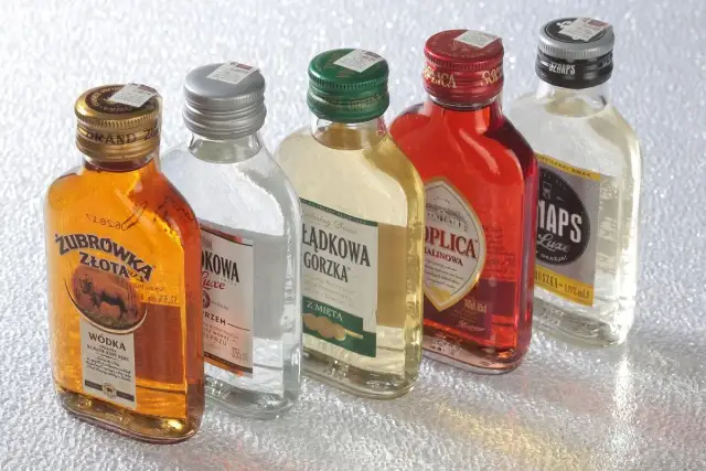 100 ml wódki ile to gram? Zaskakująca waga, której nie znasz