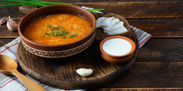 Potrawy regionalne Karkonoszy: odkryj smaki, które zachwycają