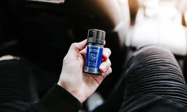 Jakie kary grożą za użycie gazu pieprzowego w Polsce? Sprawdź to!