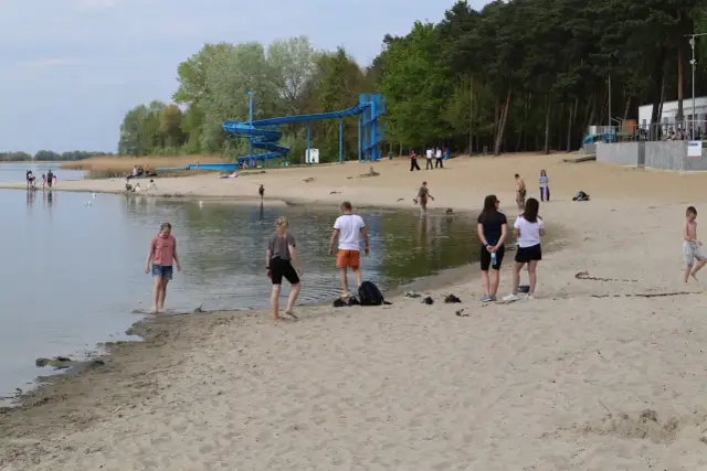 Nowy Dębiec: Atrakcje. Odkryj plażę, rowery i zamki w okolicy!