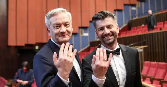 Robert Biedroń: kim jest jego partner? Krzysztof Śmiszek poznaj