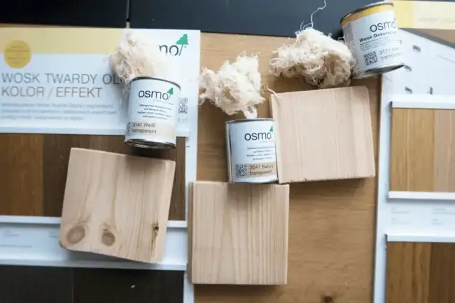 Renowacja stołu drewnianego DIY: Farba, lakier czy olej? Wybierz!