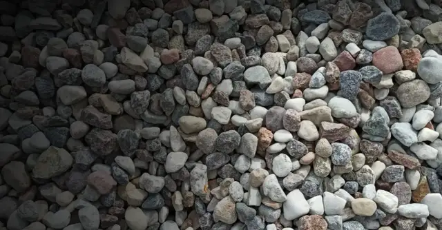 Mnóstwo kamieni o różnej wielkości i kolorze. Idealne do ogrodu, jeśli zastanawiasz się, gdzie kupić żwir.
