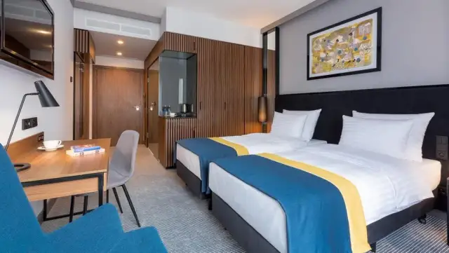 Czy można wynająć pokój w hotelu nie mając 18 lat? Oto co musisz wiedzieć