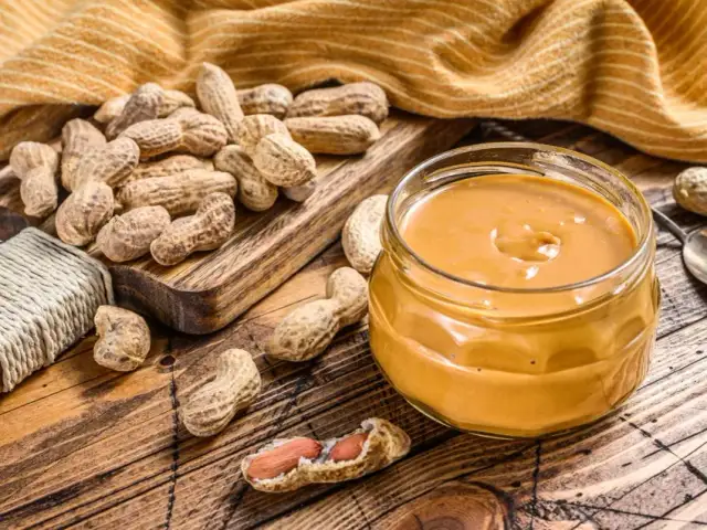 Masło orzechowe w diecie: sprzymierzeniec czy pułapka? Wybierz mądrze!