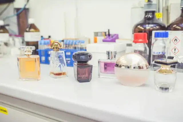 Gdzie kupić dobre podróbki perfum i uniknąć rozczarowania?