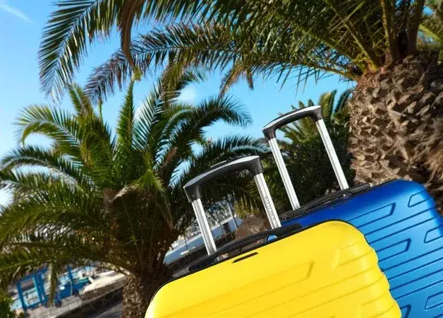 Jakie są rozmiary walizek, aby uniknąć dodatkowych opłat za bagaż?