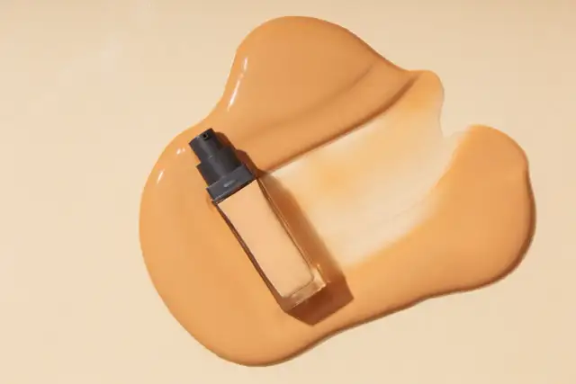 Krem BB pod podkład? Ekspertka radzi, kiedy warto, a kiedy nie!