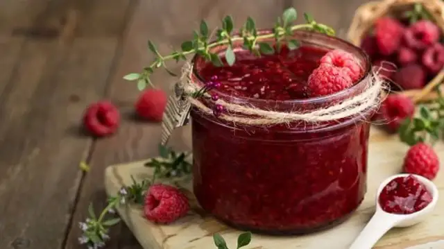 Jak zrobić idealny dżem malinowy? Sprawdzony przepis i sekrety.