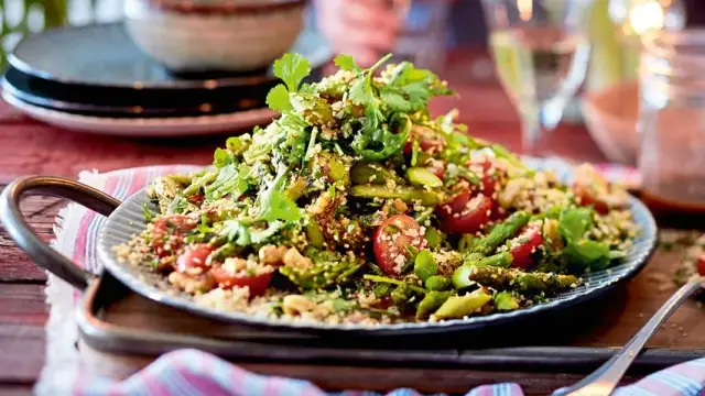 Spargelsalat Rezept: Einfach und köstlich für jeden Anlass zubereiten