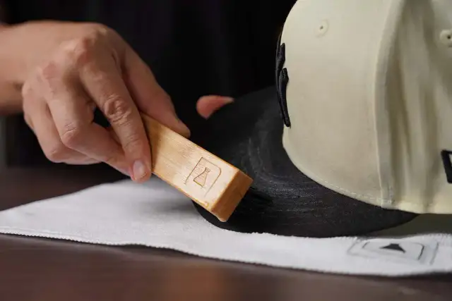 Uratuj ulubioną czapkę! Naprawa zapięcia snapback DIY