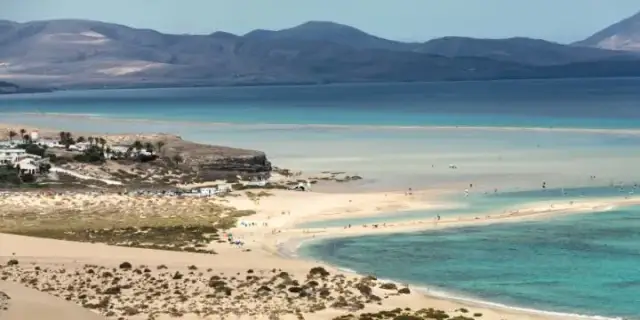 Gdzie na wakacje w listopadzie? Słońce, ceny i brak tłumów!