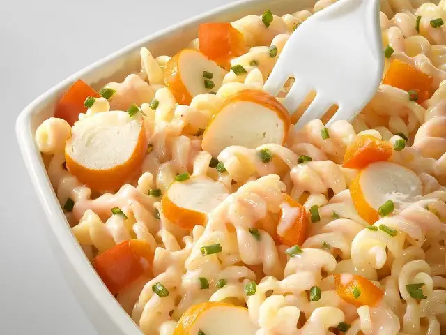Salade de pâtes au surimi : la recette fraîche, facile et parfaite