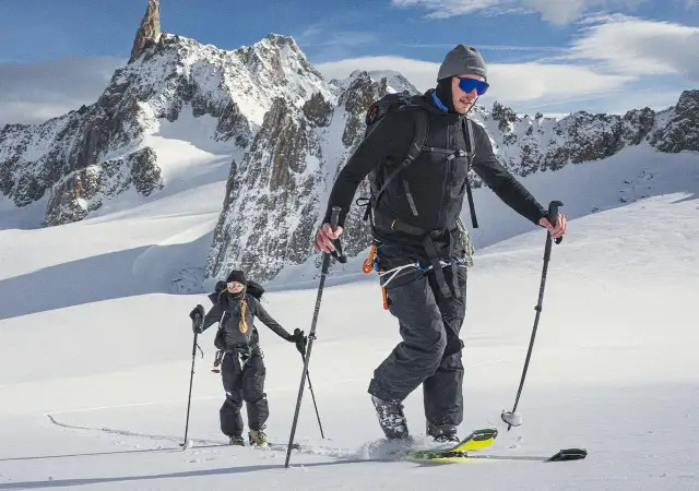 Jakie spodnie w góry zimą – uniknij zimna i niewygody w trudnych warunkach