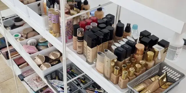 Profesjonalny makijaż: Co musisz mieć w kuferku wizażysty?