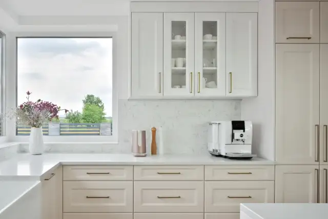 Płytki na ścianę w kuchni: wybierz mądrze! Trendy i porady 2026