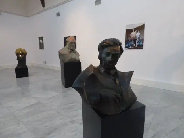 Adam Myjak: Rzeźby, styl, dzieła odkryj mistrza ekspresji!