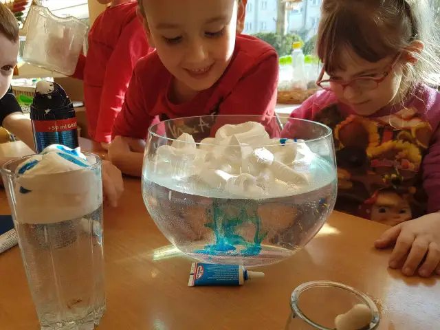 Pianka do golenia: 3 proste eksperymenty dla dzieci, które zaskoczą!