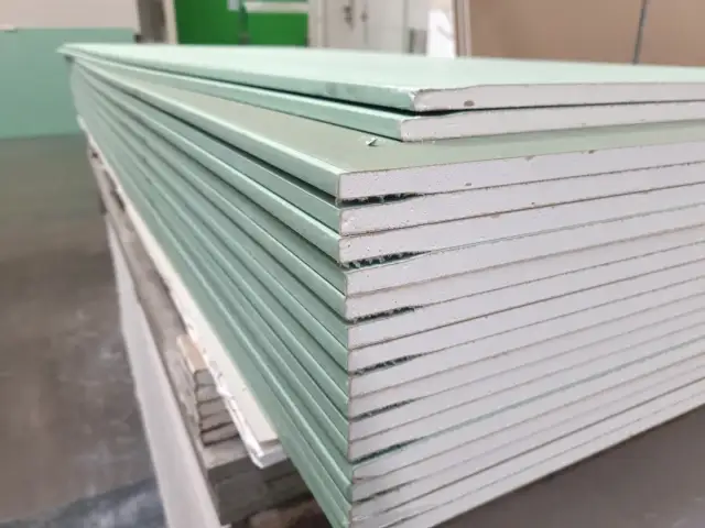 Tynk czy karton-gips? Koszty, czas, trwałość wybierz mądrze!