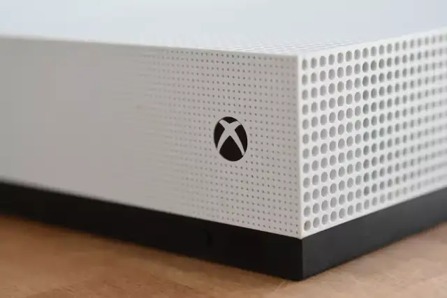 Xbox One S czy X - która konsola naprawdę zasługuje na Twoje pieniądze?