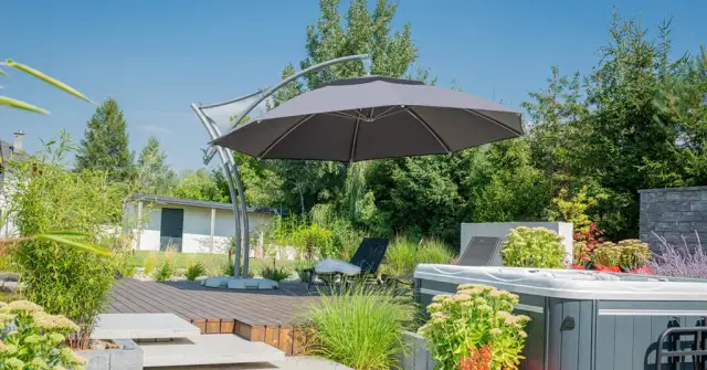 Jak uszyć parasol ogrodowy i zaoszczędzić na drobnych naprawach