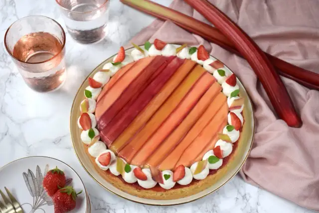 Rhubarbe en dessert : maîtrisez-la pour des créations exquises