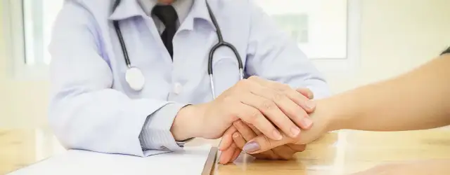 Nietrzymanie moczu: do jakiego lekarza udać się po pomoc?