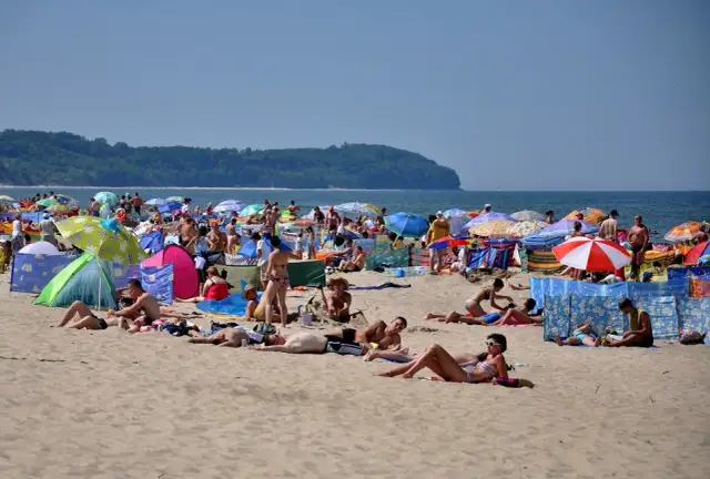 Władysławowo plaża – czy można się kąpać bezpiecznie w sezonie?