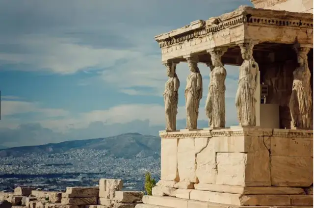 Kolebka cywilizacji europejskiej: jak starożytna Grecja zmieniła świat