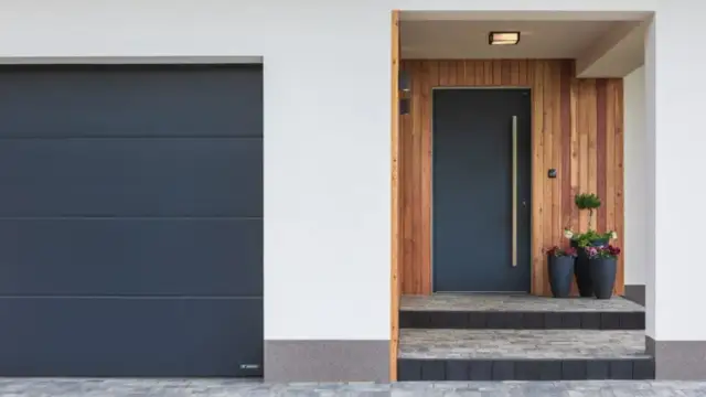 Jak uszczelnić drzwi wejściowe do mieszkania, by uniknąć zimna i hałasu