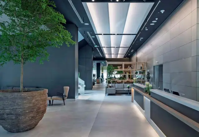 Meliá Frankfurt City: Luxus im Wolkenkratzer Lohnt es sich?