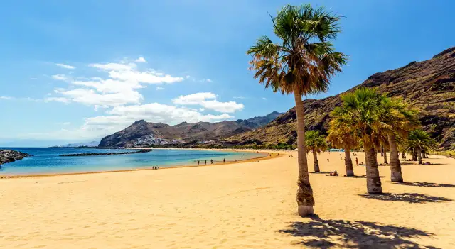 Gdzie lecieć w kwietniu? Słońce, niskie ceny i brak tłumów!