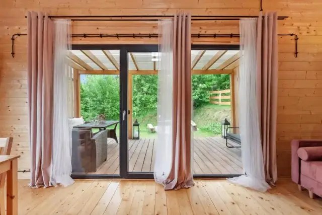 Idealne wakacje nad Narie? Wynajem domków, atrakcje, ceny