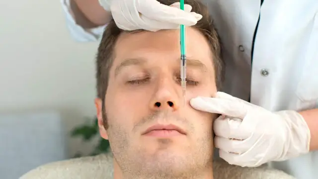 Botoks czy kwas hialuronowy? Który zabieg jest opłacalny?