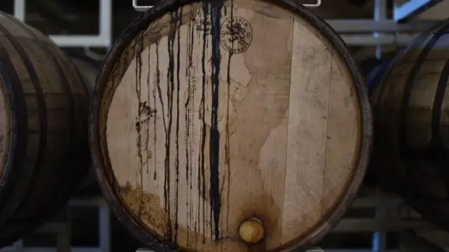 Wino nie pracuje? Przyczyny i jak wznowić fermentację