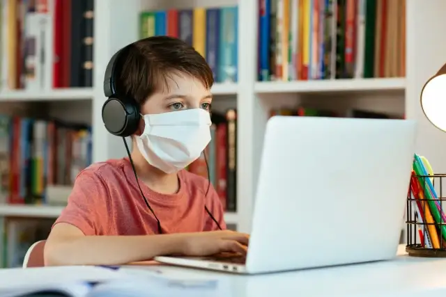 Co ze zdalnym nauczaniem? Status, skutki i przyszłość edukacji