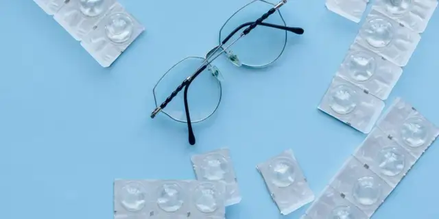 Czy soczewki są na receptę? Dowiedz się, co musisz wiedzieć o zakupie.