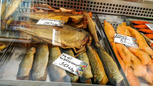 Jakie ryby wędzone nad Bałtykiem są najlepsze i gdzie je znaleźć