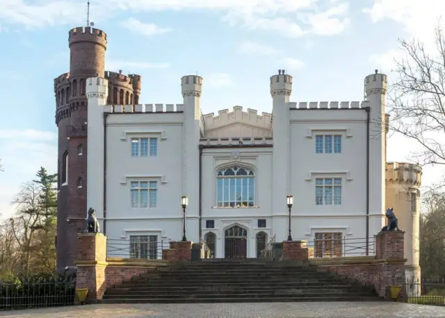 Zamek w Kórniku zwiedzanie: godziny otwarcia, ceny biletów i atrakcje