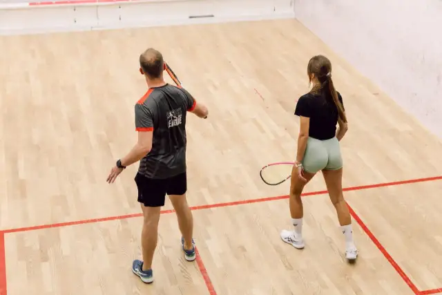 Najlepsze kluby fitness squash w Polsce - sprawdź dostępne usługi