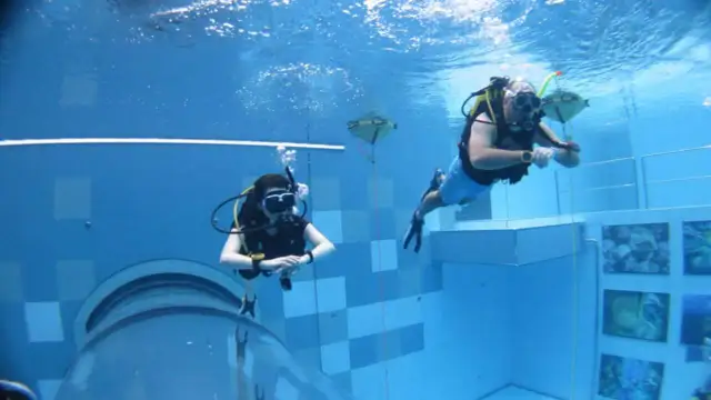 Nauka pływania dla dorosłych od czego zacząć, by pokonać strach i cieszyć się wodą