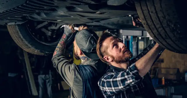 Ile zarabia właściciel warsztatu samochodowego? Zaskakujące fakty o dochodach