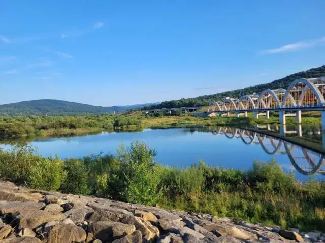 Zembrzyce atrakcje: odkryj ukryte miejsca na szlaku i w naturze