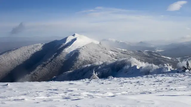 Gdzie na narty w Bieszczadach? Odkryj najlepsze stacje narciarskie